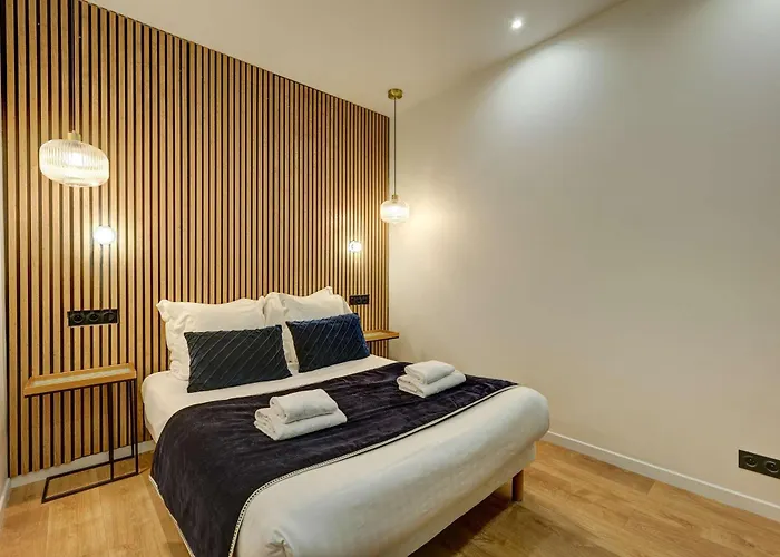 Cozy And Modern Next To Sacre-coeur Apartment Paris