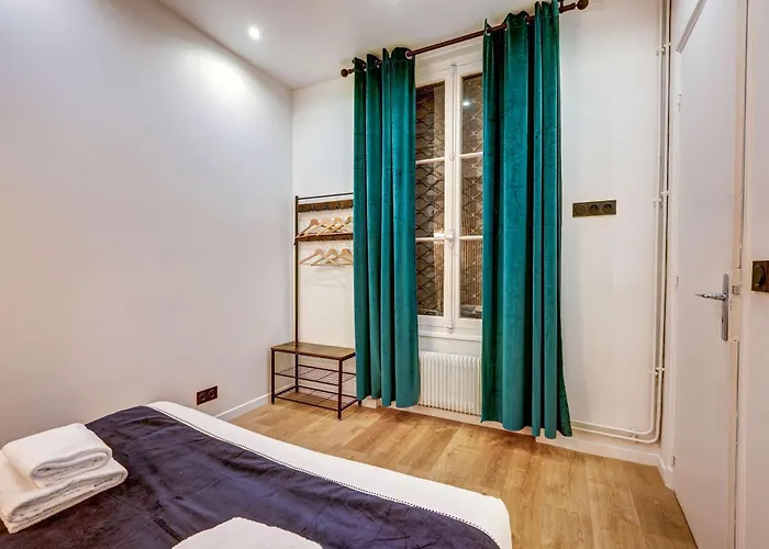 Cozy And Modern Next To Sacre-coeur *