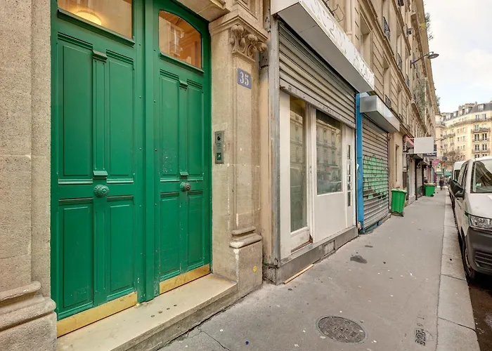 Cozy And Modern Next To Sacre-coeur Paris