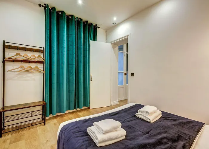 Apartment Cozy And Modern Next To Sacre-coeur *
