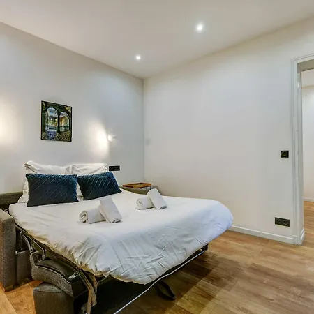 Cozy And Modern Next To Sacre-coeur *
